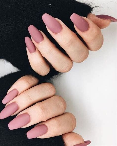 Qué color de uñas combina con todo? - Boho Nails