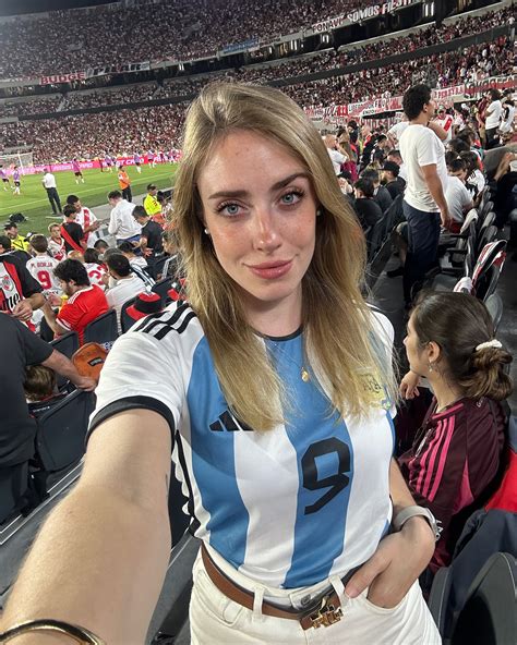 Magali Vazquez | Como arrancaron su semana? 💖 | Instagram