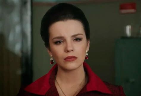 Сериал «Красная королева» (2015) - сюжет, актеры и роли, кадры из сериала