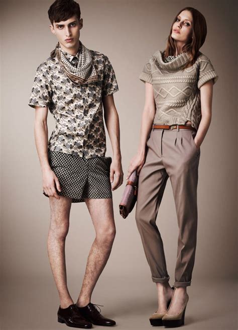 Английская одежда и аксессуары Burberry