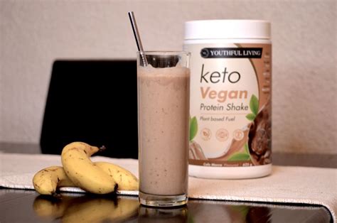 Should You Take Protein Shakes If You’re Not Working Out? | FitNish.com