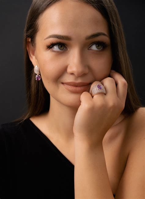 Коллекции MAGIC STONES