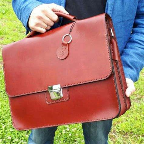 Кожаный портфель мужской. briefcase