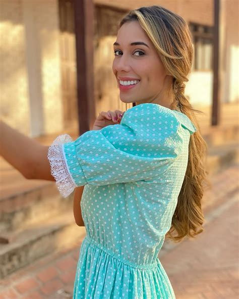 Dayana Molina | Conductoras de la television Boliviana