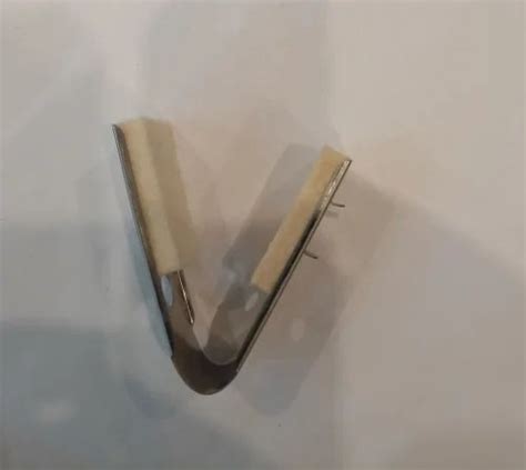Stainless Steel Silver U Clip with Felt at Rs 65/piece in Bengaluru ...