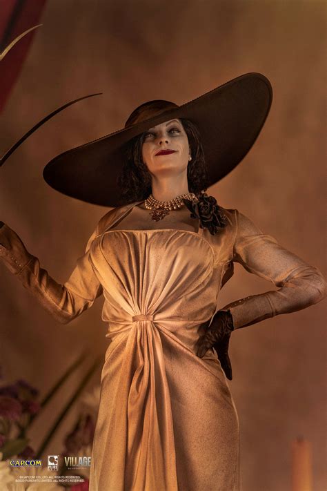 Resident Evil Lady Dimitrescu 1/4 Scale Statue – PureArts