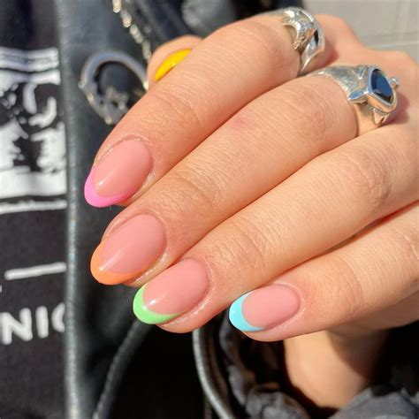 15 diseños de uñas color pastel para lucir en primavera 2021 | Actitudfem