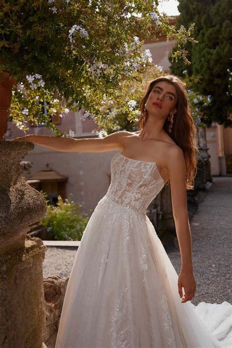 Bridal Shop & Best Wedding Dresses Store Vaughan | White Lace Bridal