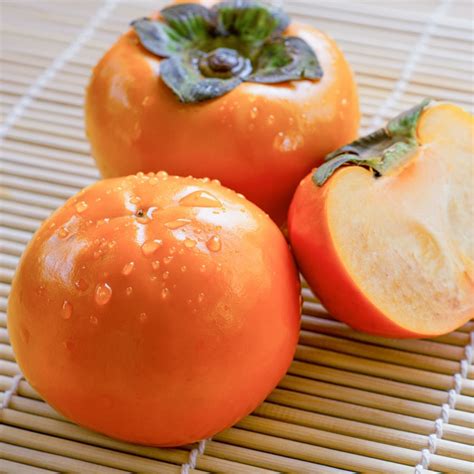 17 Types of Persimmons (Different Varieties) - Insanely Good