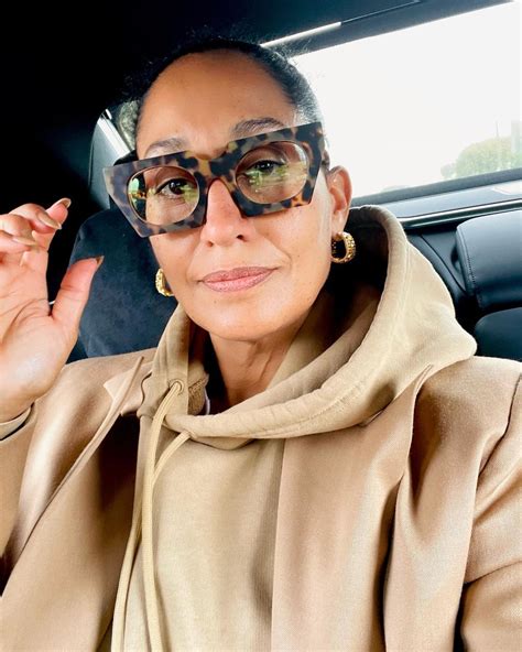 Tracee Ellis Ross on Instagram: “New frames who dis!” | Tracee ellis ...