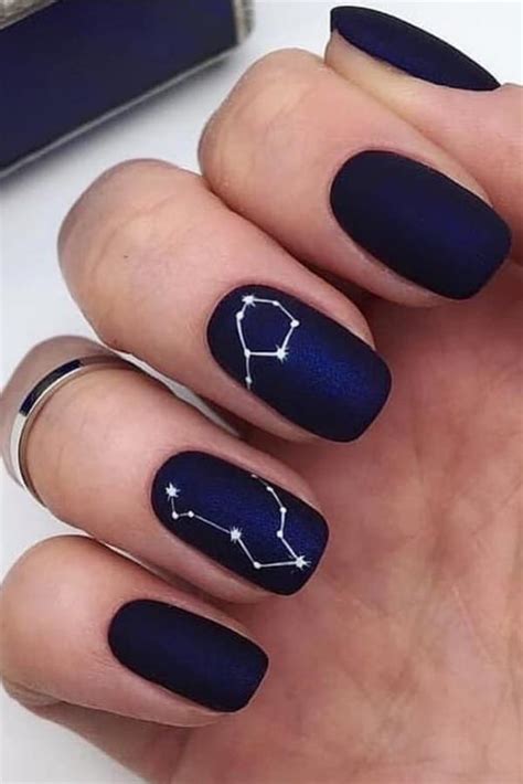 View 5 Simple Navy Blue Nail Ideas - mycologylupics