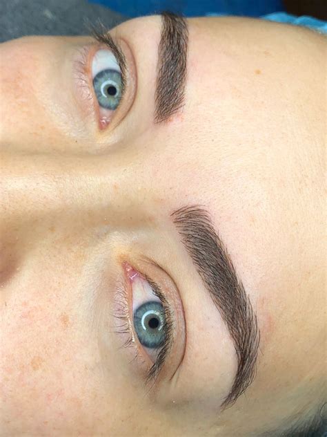 Cejas pelo a pelo en Las Condes