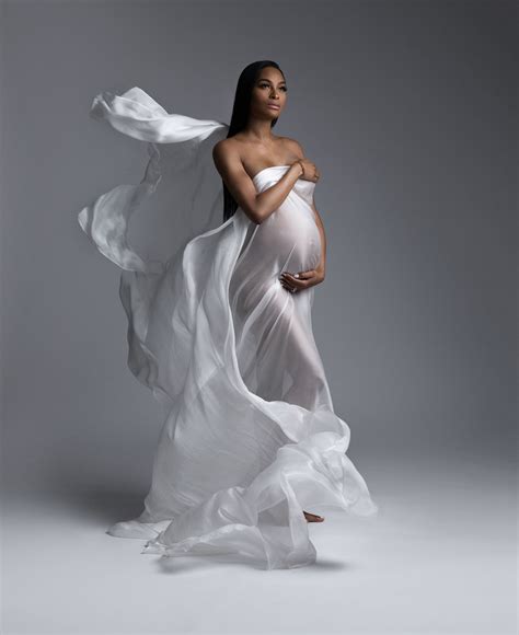 Artistic Maternity Pictures