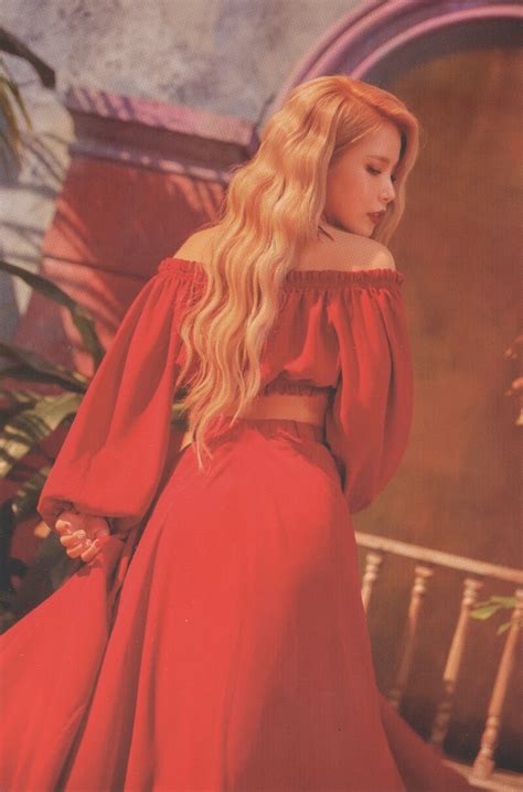 MAMAMOO 7th Mini Album 'Red Moon' [SCANS] | kpopping