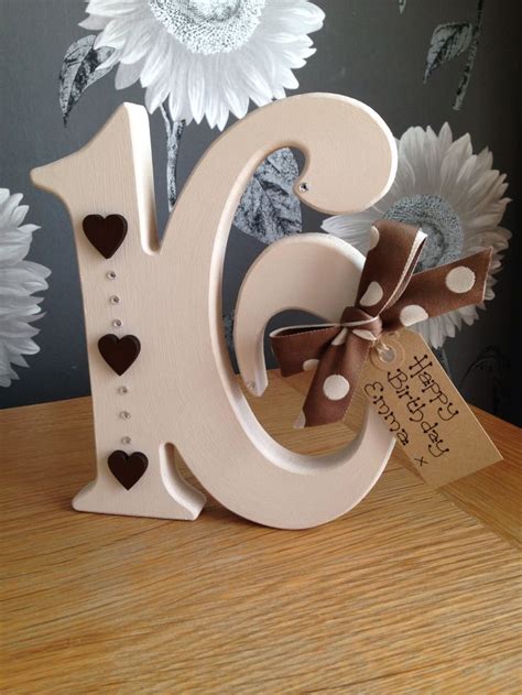 Wooden number 16 | Wooden numbers, Crafts to make, Place card holders