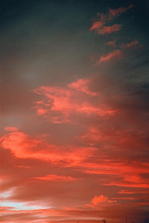 langit merah foto stok gratis