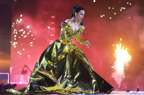 Los fanáticos de Katy Perry se vuelven locos con los detalles clave de