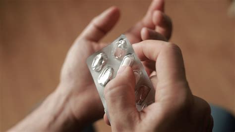 Ungeschützter Sex: Einmal-Antibiotikum könnte Risiko für ...