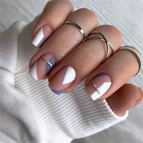 Новогодний белый маникюр 2021 фото_11 | Stylish nails, Stylish nails ...