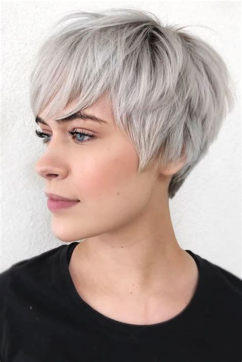 Top Stunning Haircuts for Oval Faces with Thick Hair: Unlock Your Best Look! - Hunter Games Magazine