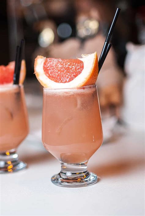 Grapefruit Caipirinha - HowdyKitchen