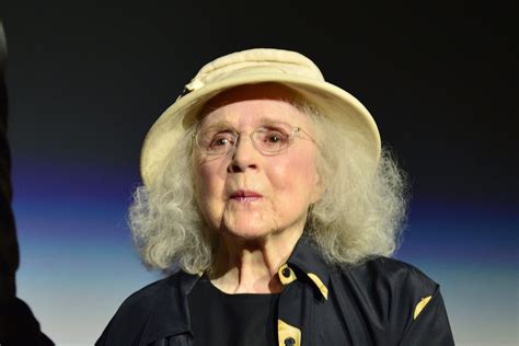 Morta Thaina Fields, la pornostar 24enne aveva denunciato abusi 