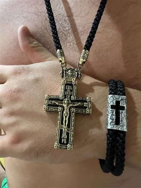 Серебряный браслет с крестом — купить по цене 14300 | Ювелирный дом Заварин
