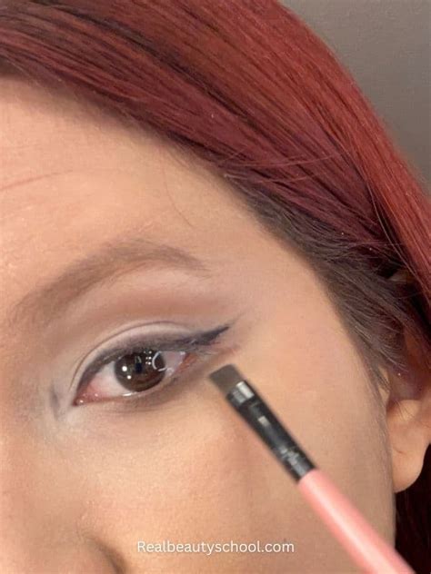 Marilyn Monroe Makeup: How-to Step by Step Tutorial - Real Beauty School