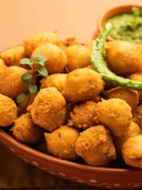 fried moong dal vada  pair  evening tea