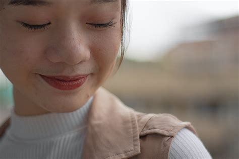 Foto En Primer Plano De Mujer Sonriente · Fotos de stock gratuitas