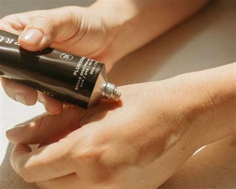 Does Sunscreen Prevent Tanning? 6 Biggest Sunscreen Myths You've ...