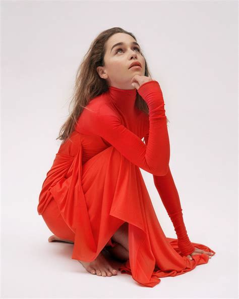 Emilia Clarke Style, Clothes, Outfits and Fashion• Page 4 of 40