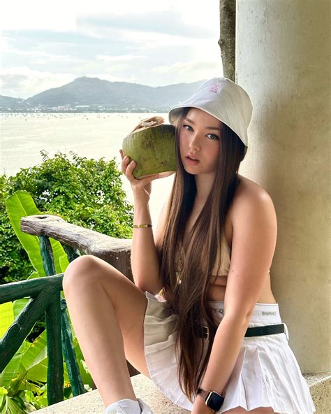 Milky Mickey | 🌅🌊 . . . . . . . #girl #sea #swimsuits #cosplay #petite