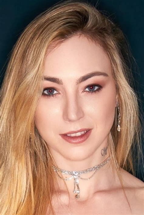 Elisa Calvi biographie, news, photos, vidéos et avis