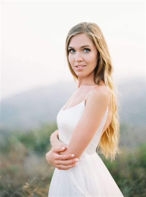 Wedding makeup looks for blue eyes 60 photos - Astyledwedding.com