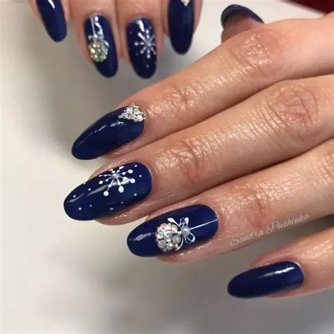 Синий новогодний маникюр 2024 - яркие идеи на фото! | Pretty nail ...