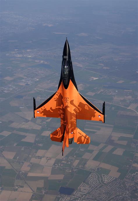 F-16 Intake Vortex : r/AirForce