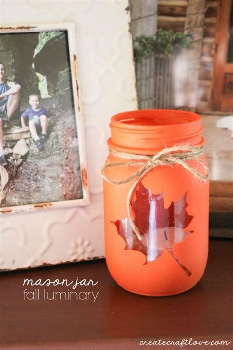 10 Pretty Fall Mason Jar Crafts