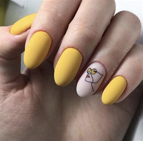 Pin by Мария on Макияжи | Picasso nails, Manicure, Classy nails