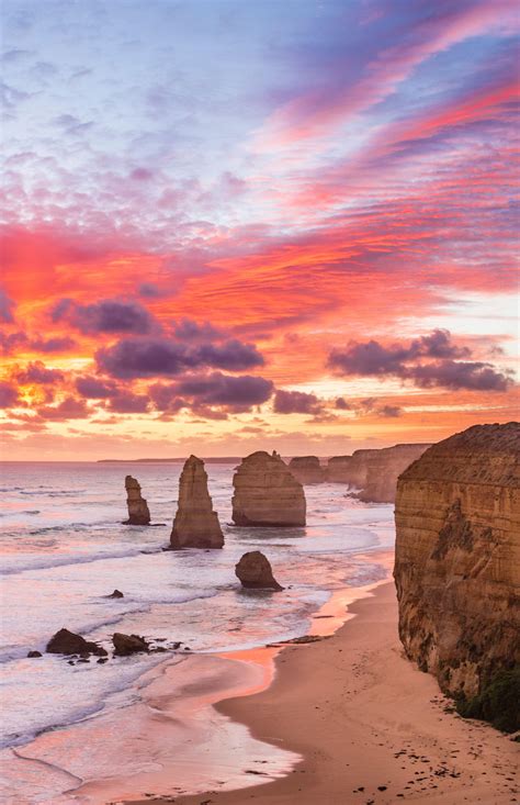 australia oceania tourist guide planet  hotels