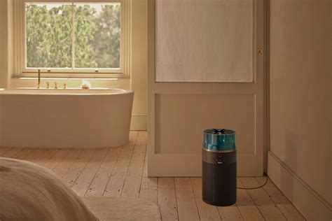 Dyson’s desktop air purifier might be inspired by a jet engine but