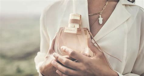 Chloe Nomade Opinie: Perfumy dla Kobiet jak Wiatr we Włosach