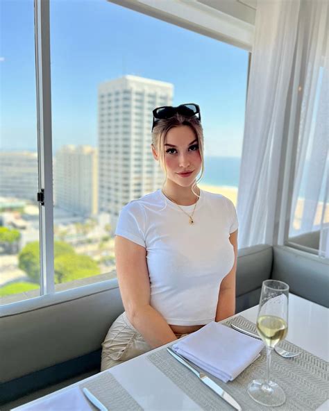 𝒮𝑜𝓃𝒹𝓇𝒶 𝐵𝓁𝓊𝓈𝓉 | California dreams | Instagram
