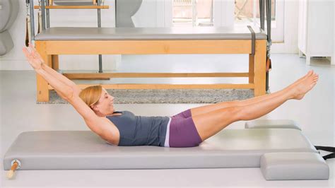 pilates double leg stretch