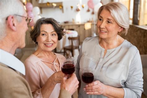 Free Photo | Senior people having fun at party