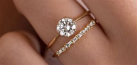 Choosing the Right Gold Engagement Ring – Saxons Diamond Centers