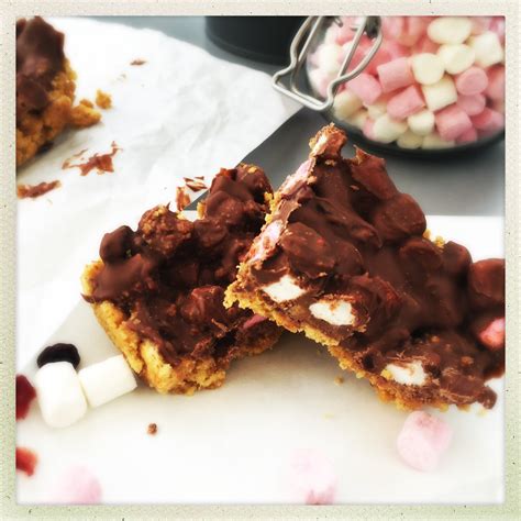 Orange And Cranberry Rocky Roads - Daisies & Pie