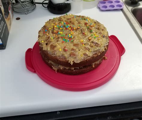 I made a freaking homemade cake, y'all. : breakingmom