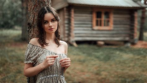 Девушки в деревне (72 фото)