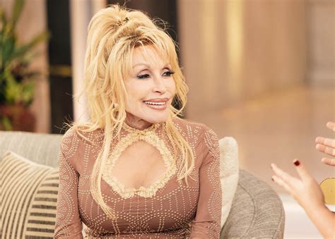 Dolly Parton Plastic Surgery: 6 Times the Star Talked About Her Past